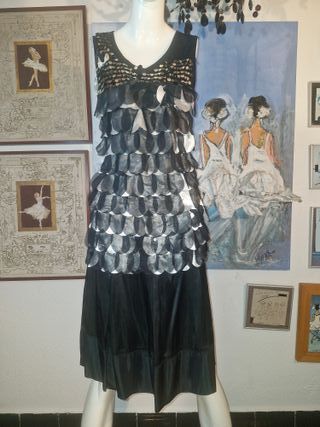 #9 Vestido de flecos blanco y negro con bolso