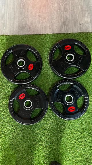 Discos de Pesas 
(20kg 15kg 10kg 2.5kg) x2