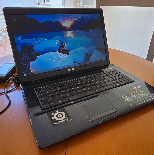 Portátil Asus A72J Series