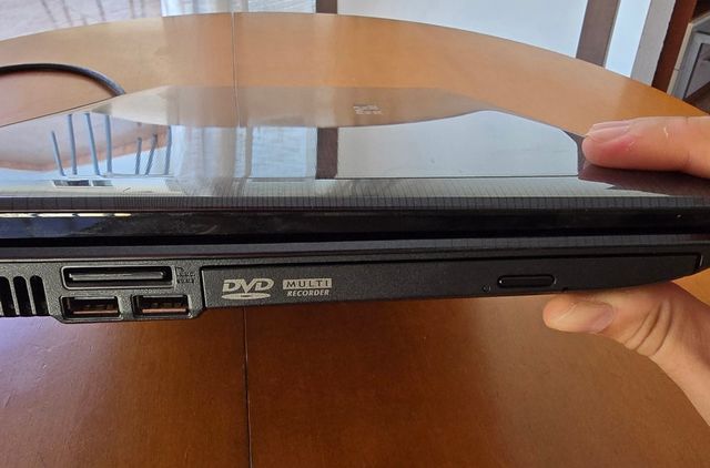 Portátil Asus A72J Series