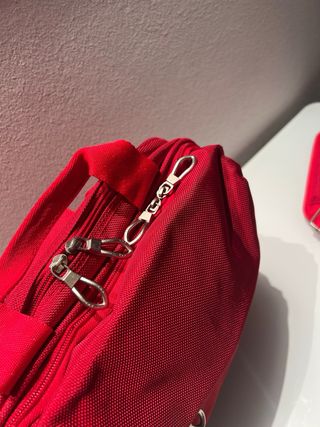 Borsa rossa porta tablet