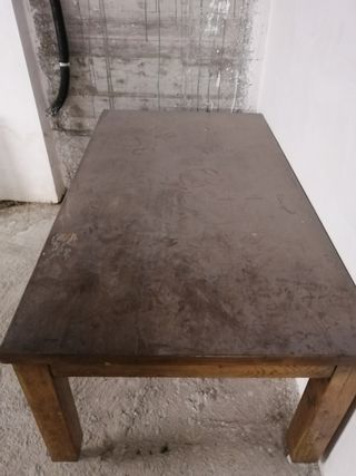 Mesa de madera rústica