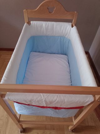 Minicuna de madera