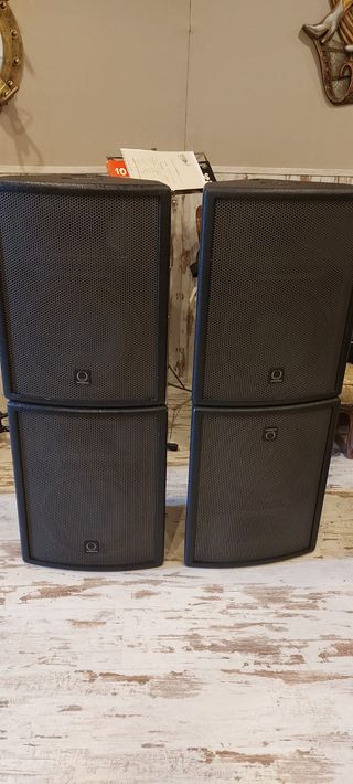 Monitores Martin y Turbosound