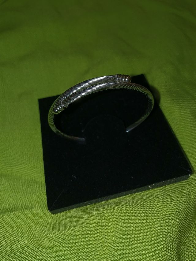 Bracciale rigido effetto corda chunky