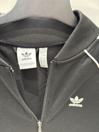 Chaqueta deportiva Adidas mujer negra