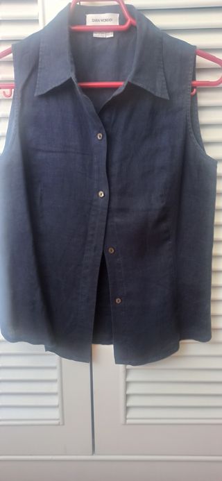 Camiseta de Zara, sin mangas, de color azul marino