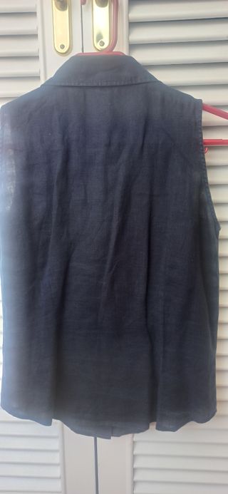 Camiseta de Zara, sin mangas, de color azul marino