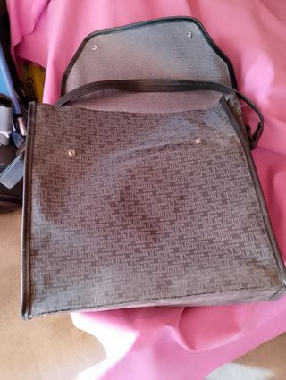 Máquina de escribir Olivetti Lettera 25