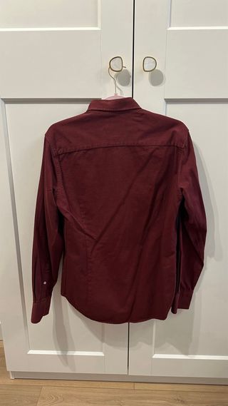 Camisa tipo Oxford granate