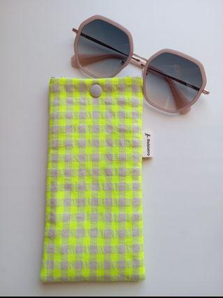 Funda para gafas a cuadros