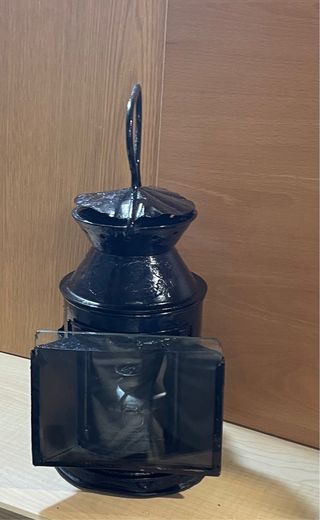 Farol de petróleo antiguo negro