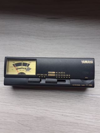Afinador Yamaha YT-1100 Guitarra/Bajo