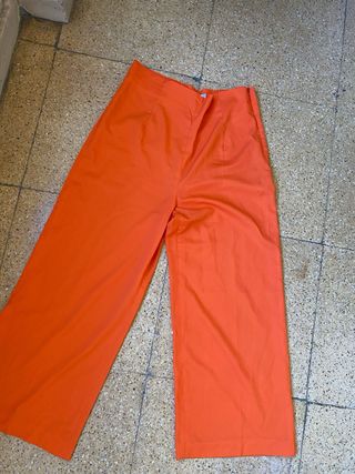 Pantalón ancho de tela Zara