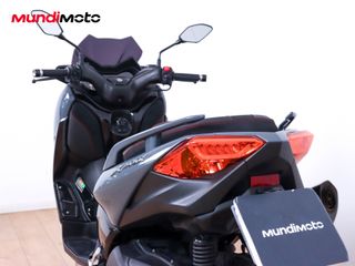 YAMAHA X-MAX 300 TECH MAX