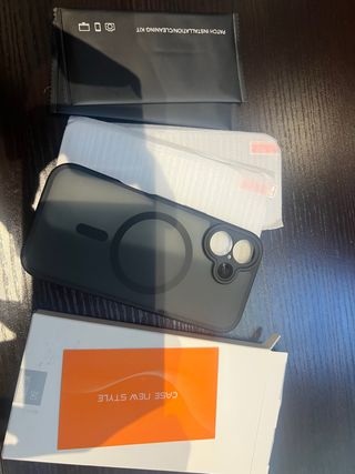 Funda iPhone 17 con MagSafe y Kit Limpieza