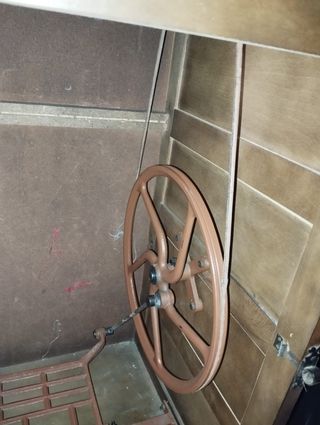 Máquina de coser Sigma con mueble