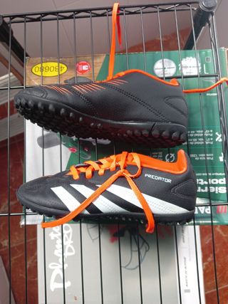 Botas de fútbol Adidas Predator Talle 32
