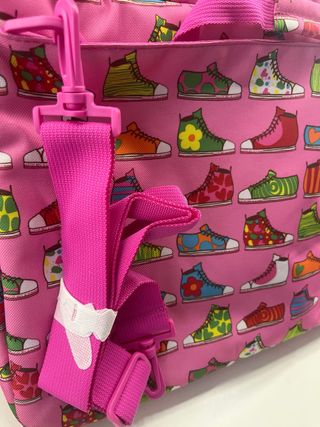 Maletín escolar infantil diseño zapas