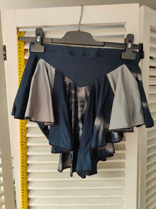 Falda patinaje azul y gris