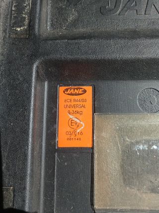 Regalo Elevador infantil para coche hasta 36 kg