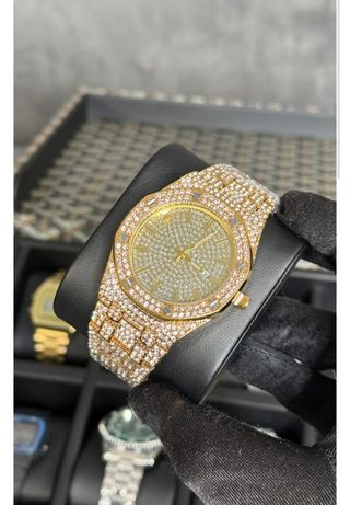 Reloj de Lujo Dorado y Plateado
