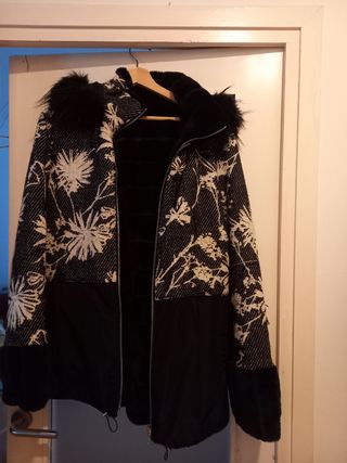 Abrigo señora estampado floral