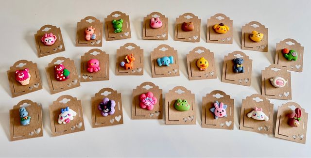 Pines de Animales y Dibujos Animados