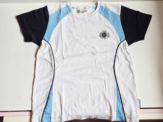 Camiseta deportiva colegio Calasancias. Talla 12