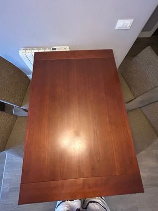 Mesa de comedor y 4 sillas