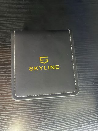 Reloj Skyline Negro con Caja y Etiqueta