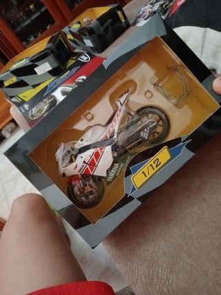 Moto GP Yamaha Valentino Rossi 2005