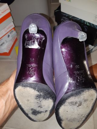 Zapatos tacón Gloria Ortiz morados talla 38