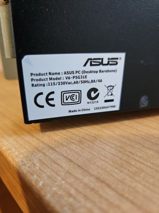 Torre PC ASUS con lector DVD PARA REPARAR O PIEZAS