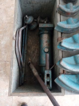 Curvadora Hidráulica de Tubos
De 1/2" a 2 "
De vez