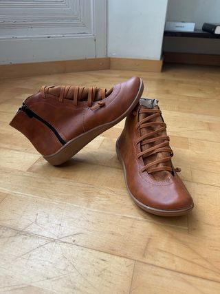 Botas marrones altas