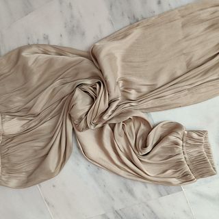 Pantalón bombacho Zara beige 