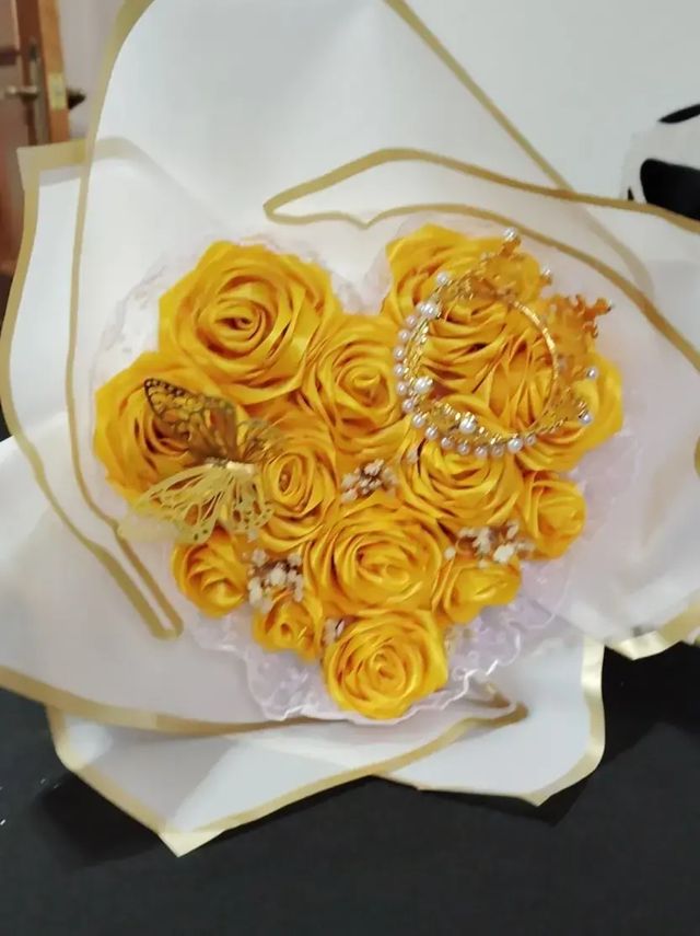 Ramo de flores eternas hecho a mano