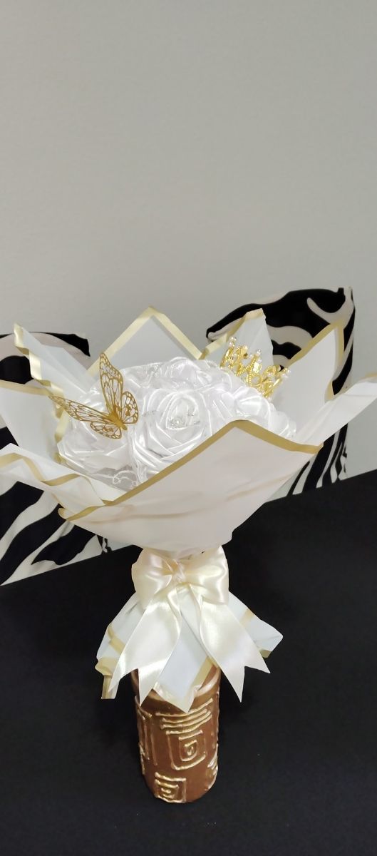 Ramo de flores eternas hecho a mano