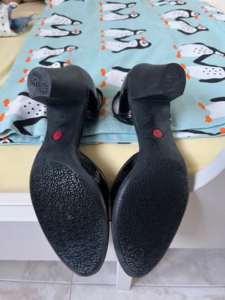 Zapatos Camper charol negros