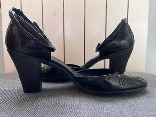 Zapatos Camper charol negros