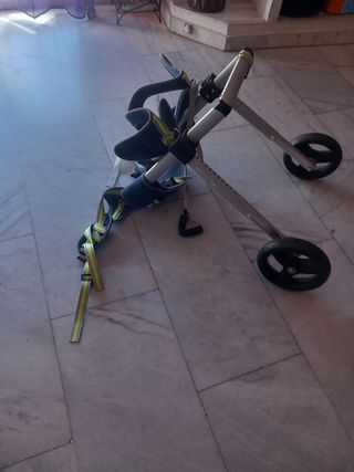 Silla de ruedas ajustable para mascotas
