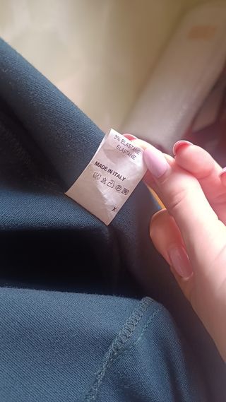 Abito tubino verde con catena