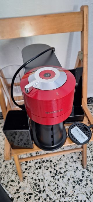 Cafetera Nespresso Krups Roja
