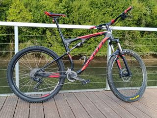Bicicleta Scott Doble Suspensión Roja