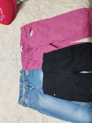 Abrigo, cazadoras, pantalones y camisetas 