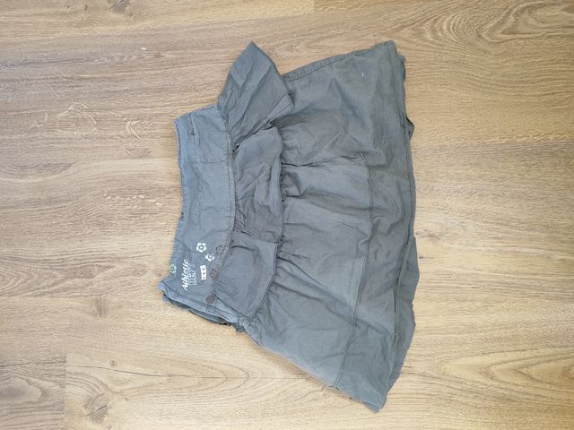 Falda gris IKKS con cremallera y estampado