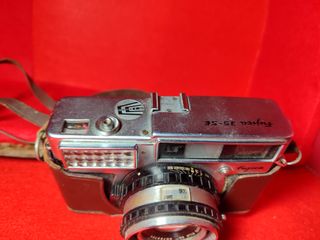 Cámara Fujica Plata y Marrón