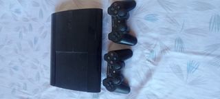 Consola PS3 + 12 Juegos y 2 Mandos