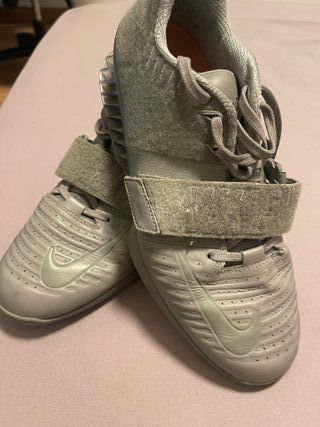 Zapatillas Nike Halterofilia Grises